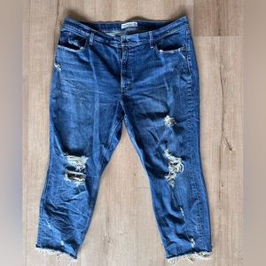 Abercrombie & Fitch high rise mom jean